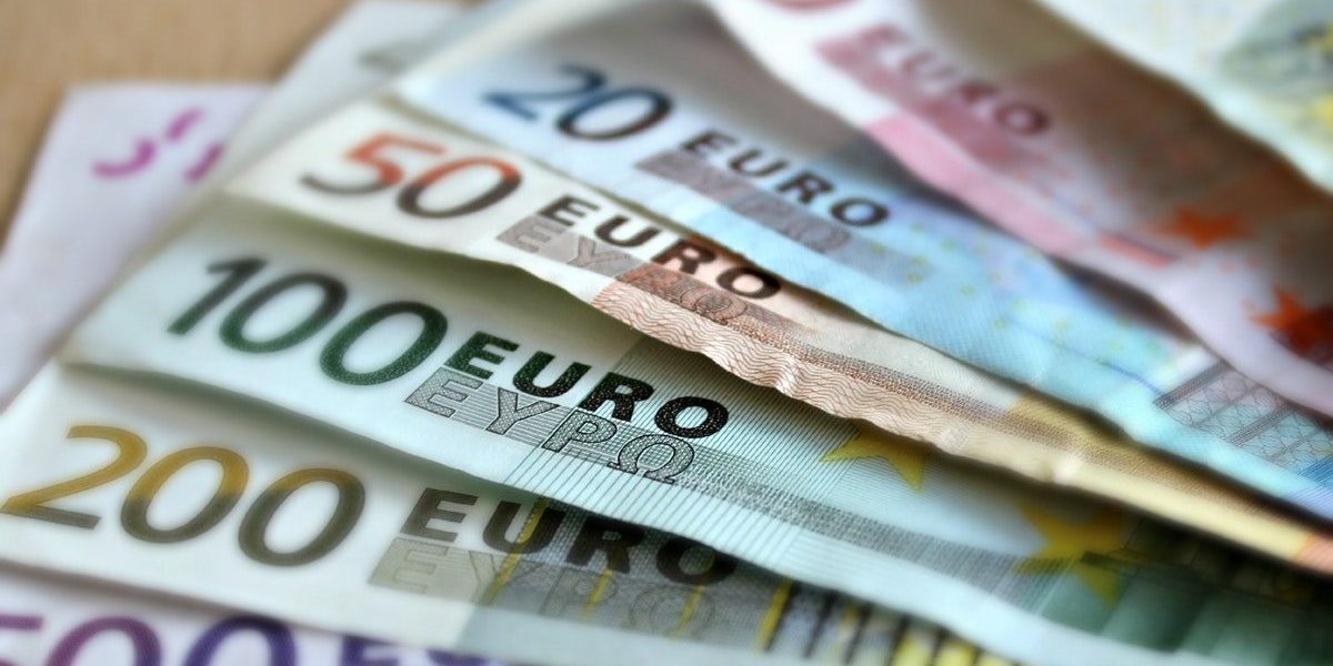 Euro-bank-notes-money-63635 Oct 3 18