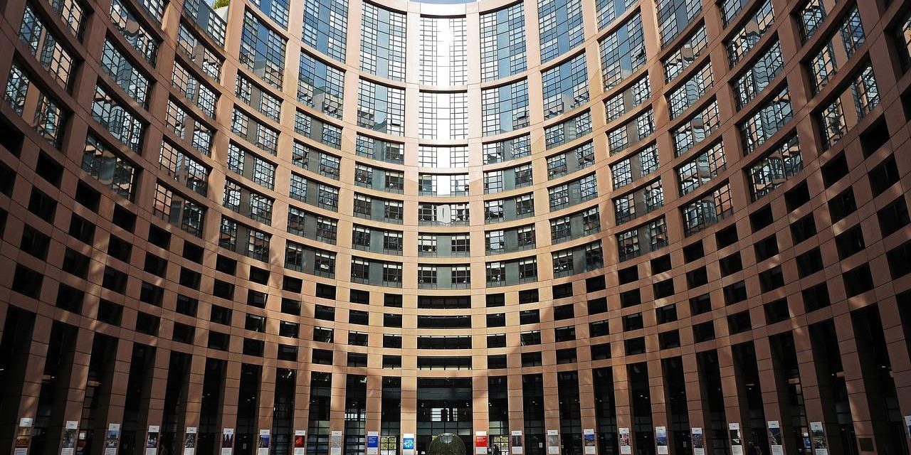 european-parliament-1265254_1280