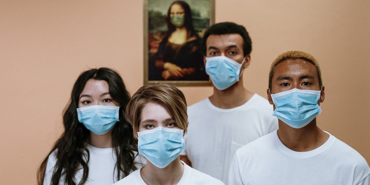 health-workers-wearing-face-mask-3957987