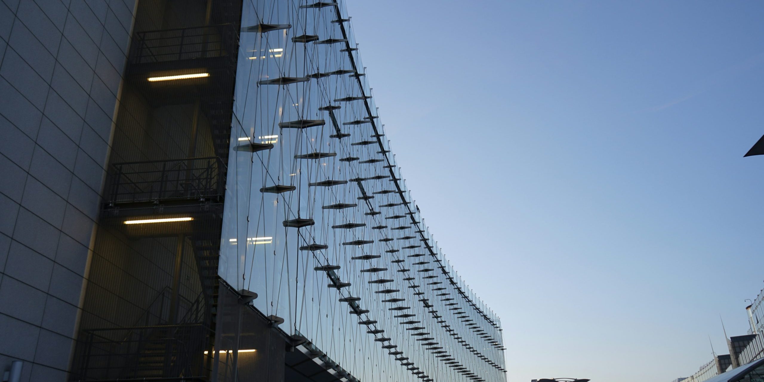henri-buenen-yKA50IhcLww-unsplash henri-buenen-yKA50IhcLww-unsplash